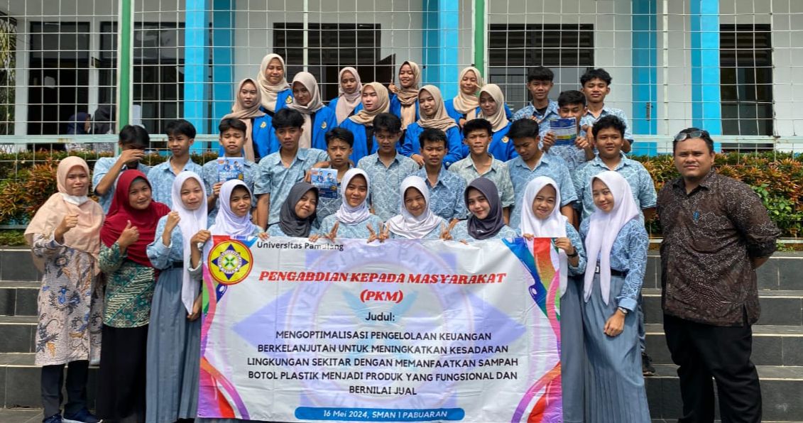 Mahasiswa Universitas Pamulang PSDKU Serang menggelar kegiatan Pengabdian Kepada Masyarakat (PKM) kepada Siswa/Siswi Akuntansi di SMAN 1 PABUARAN